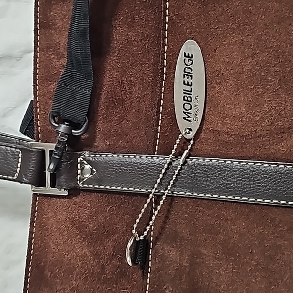 Mobile edge chocolate suede tote case - Picture 2 of 16